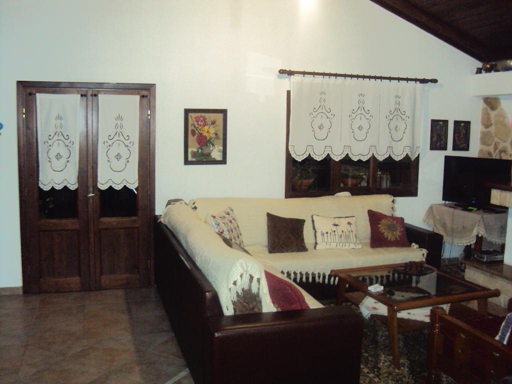Vassilis Guesthouse Rapsani ภายนอก รูปภาพ